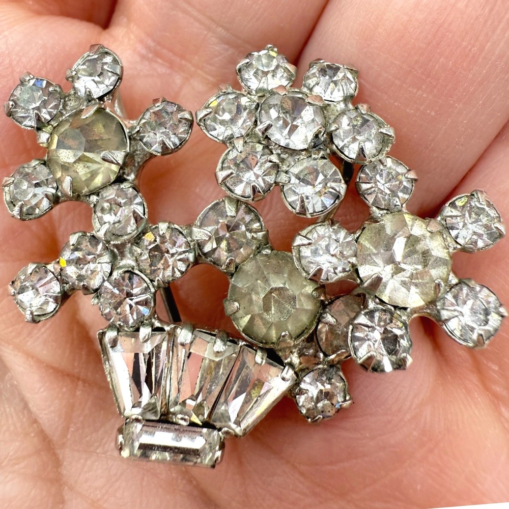 Vintage Rhinestone Flower Basket Brooch Pin Silver Tone Crystal Bouquet Bouquet